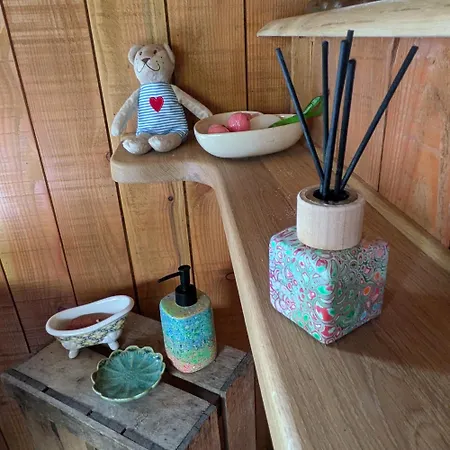 Roulotte Ravel-emoi Insolite De Charme 住宿加早餐酒店